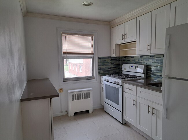 Foto del edificio - 148 Vanderburgh Ave