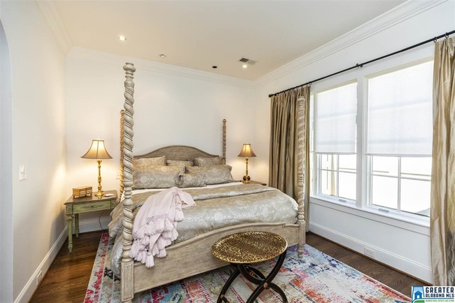 Building Photo - 2940 Cahaba Village Pl