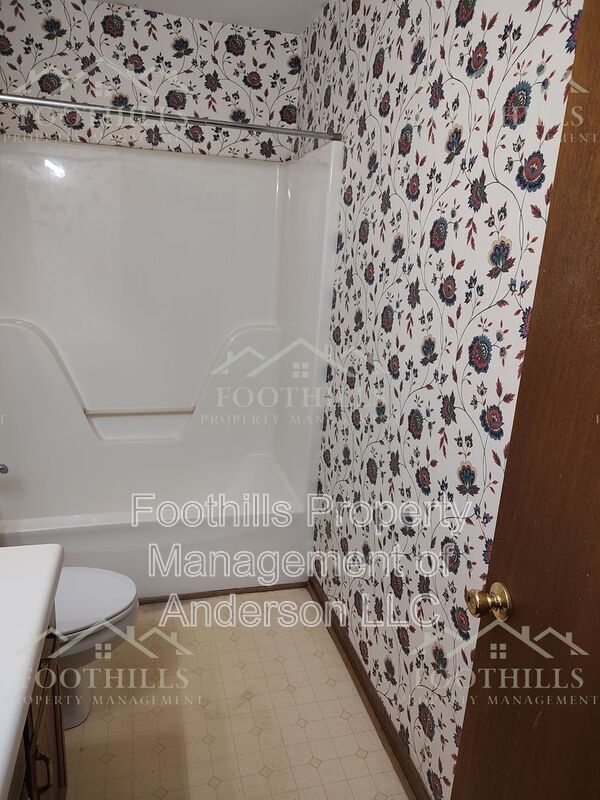 Building Photo - 409 A Nelson Dr