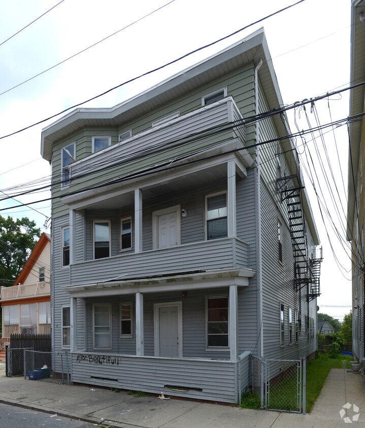 Building Photo - 10-12 Monticello St