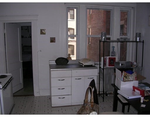 Building Photo - 74 Fenway