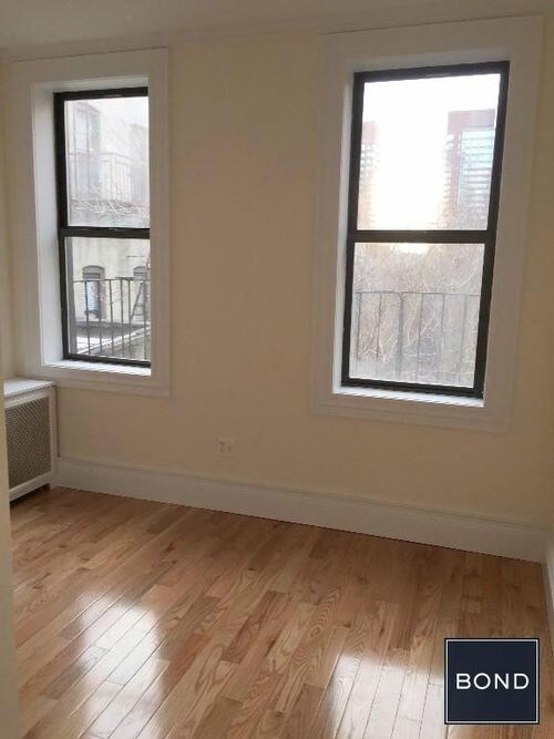 Building Photo - 789 9th Ave