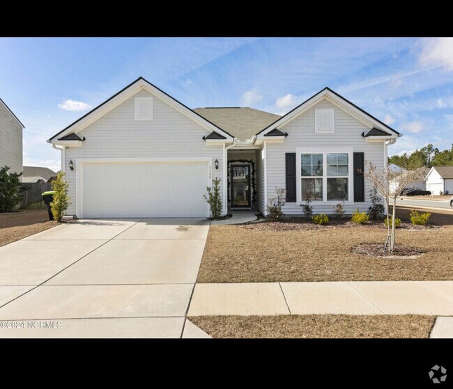 Birch Creek Apartments for Rent with Extra Storage Leland, NC 1