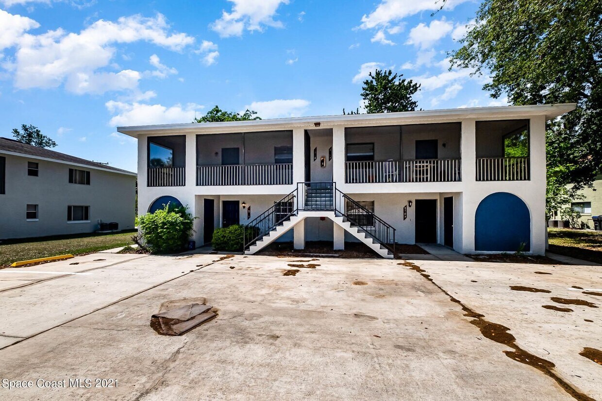 Primary Photo - 2280 Fox Hollow Dr