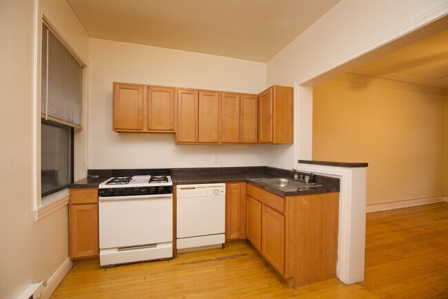 Foto del edificio - 1305 Oak Ave