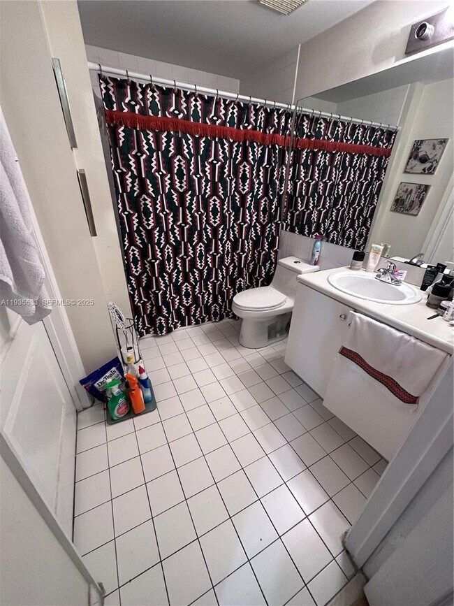 Foto del edificio - 5077 NW 7th St