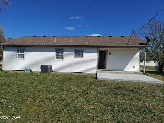 Foto del edificio - 1712 Blue Jay Dr