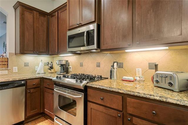 Building Photo - 2204 Marilla St
