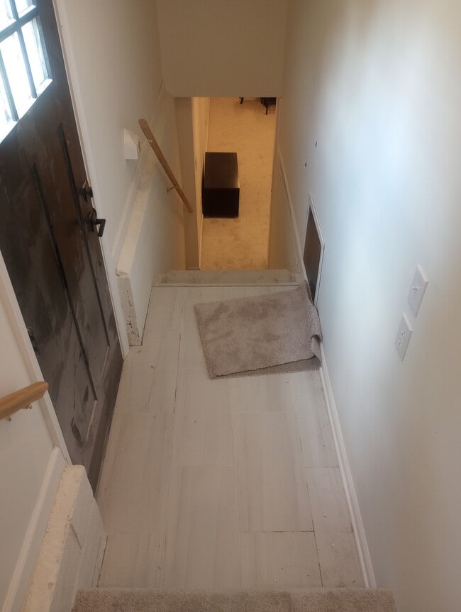 Foto del edificio - 209 E 3rd St