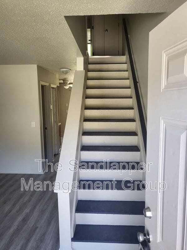 Building Photo - 126 Langley Dr