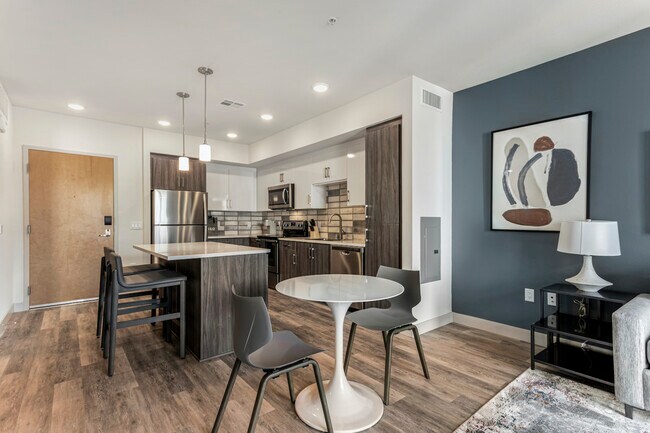 Foto del edificio - 1350 Kelso Dunes Ave