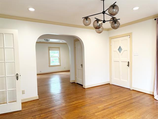 Foto del edificio - 7012 Lindsley Ave