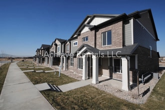 Building Photo - 2031 N 350 E