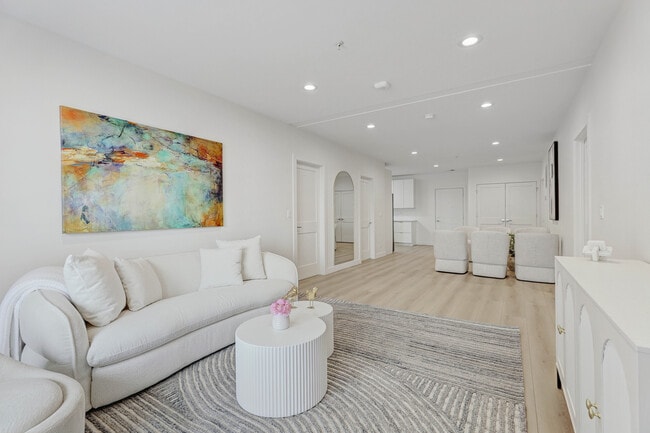 Building Photo - 9201 N Milwaukee Ave