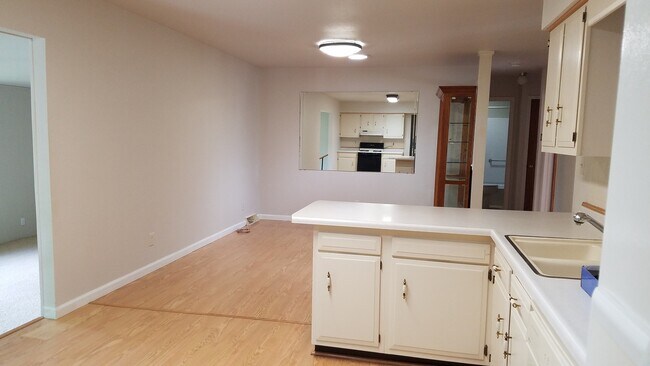 Foto del edificio - 3 bedroom 1 and 3/4 bathroom