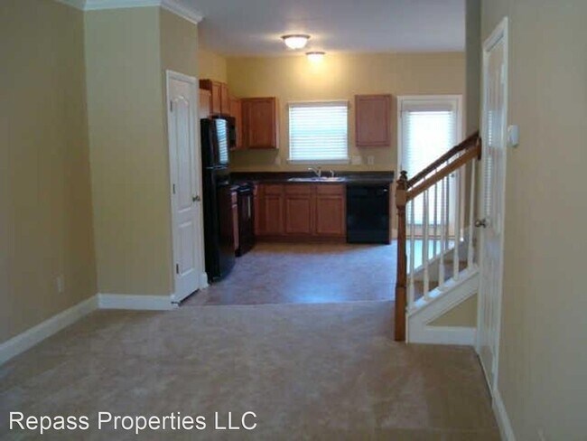 Building Photo - 2 br, 2.5 bath House - 1134 Woodbury Falls...