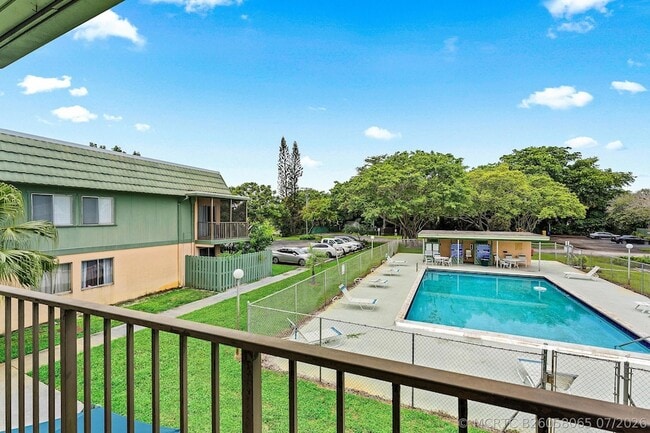 Foto del edificio - 1866 Fairview Villas Dr