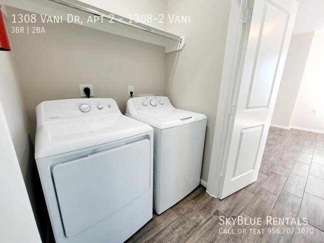 Foto del edificio - 1308 Vani Dr