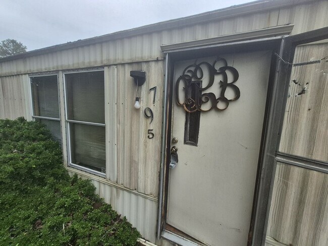 Foto del edificio - 795 Jenkins Mill Rd