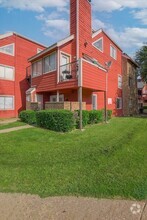 Building Photo - 9825 Walnut St