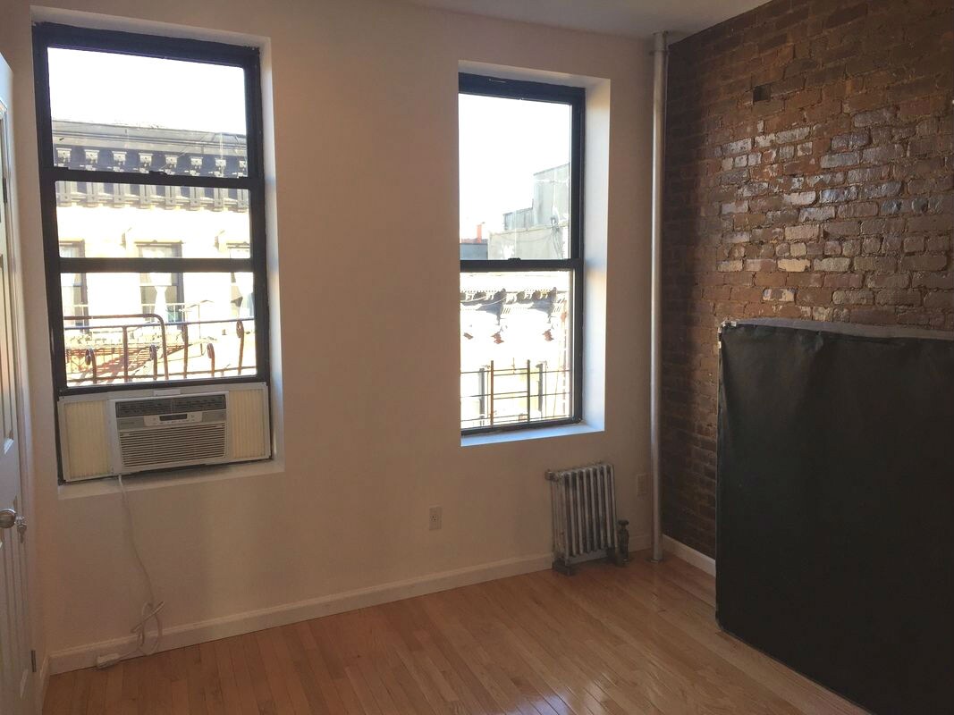 Primary Photo - 160 Mott St