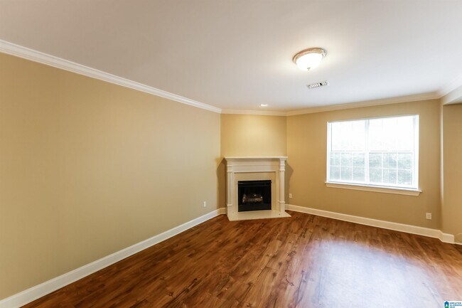Building Photo - 1220 Riverford Dr