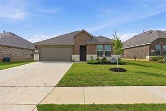 Building Photo - 10116 Autumn Leaves Ln
