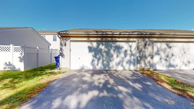 Building Photo - 3733 Gibbstone Dr