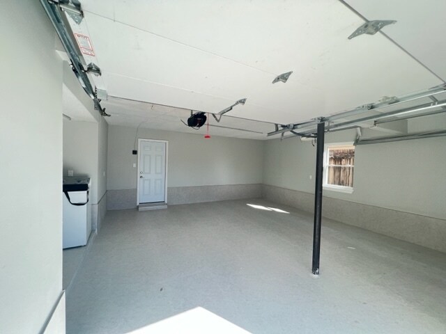 Building Photo - 143 Willowbrook Dr