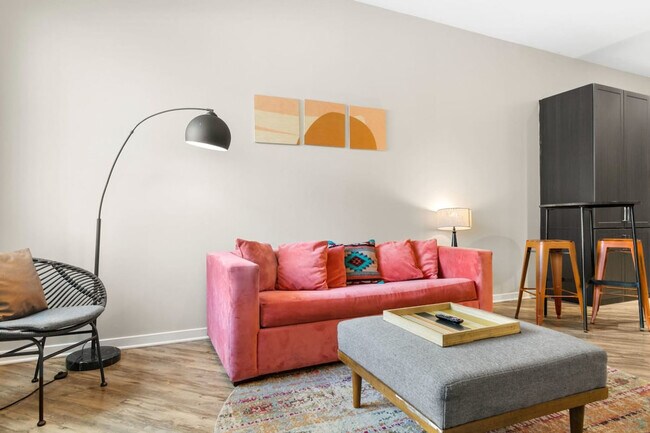 Foto del edificio - 4857 N 8th Pl