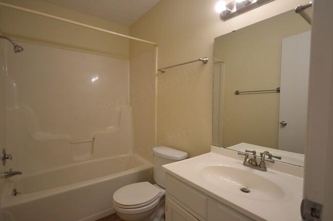Building Photo - South Street Apartments