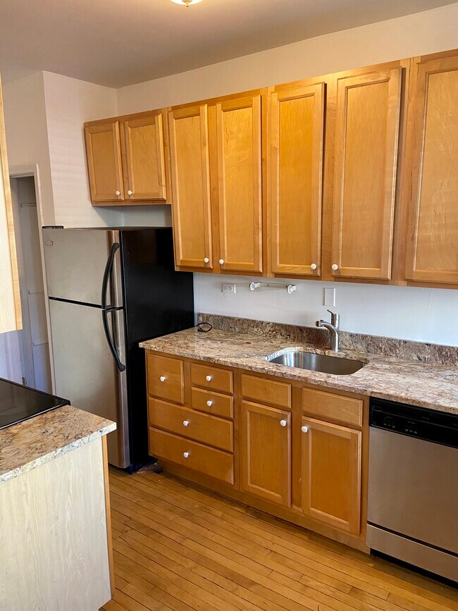 Building Photo - 508 W Deming Pl