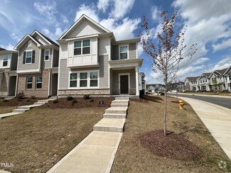 Building Photo - 320 Spaight Acrs Wy