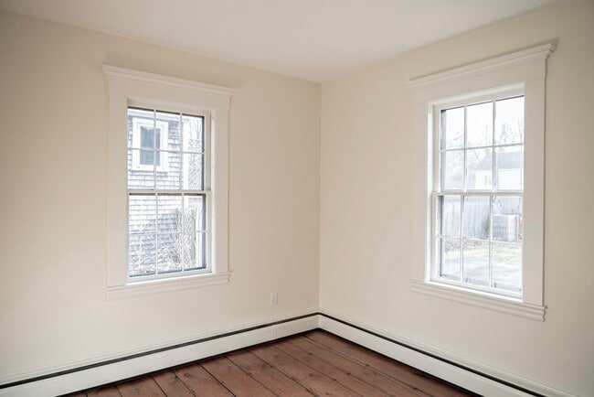 Building Photo - 124 Bedford St