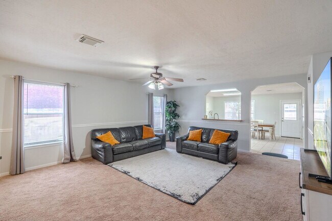 Foto del edificio - 914 Parsonfield Ct