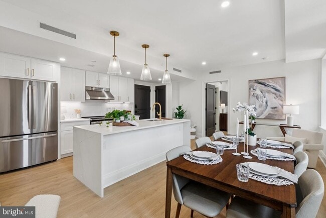 Foto del edificio - 135 S 19th St