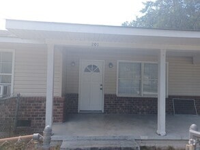 Building Photo - 201 Ashmore St