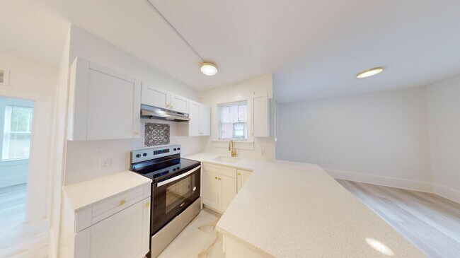 Foto del edificio - 2331-2335 Riverside Ave - 2331-8(R)