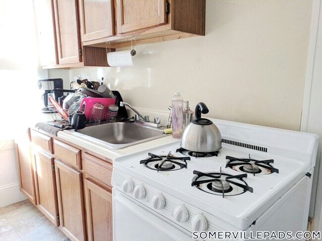 Building Photo - 157 Summer St