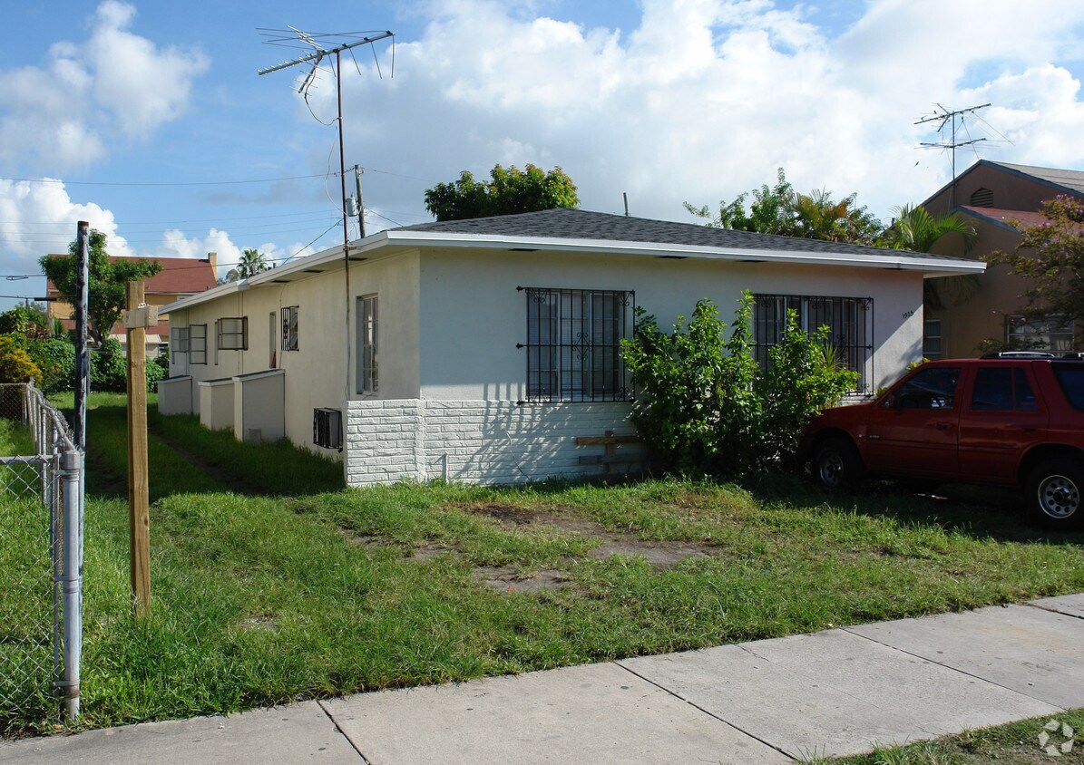 Foto del edificio - 1925 SW 6th St
