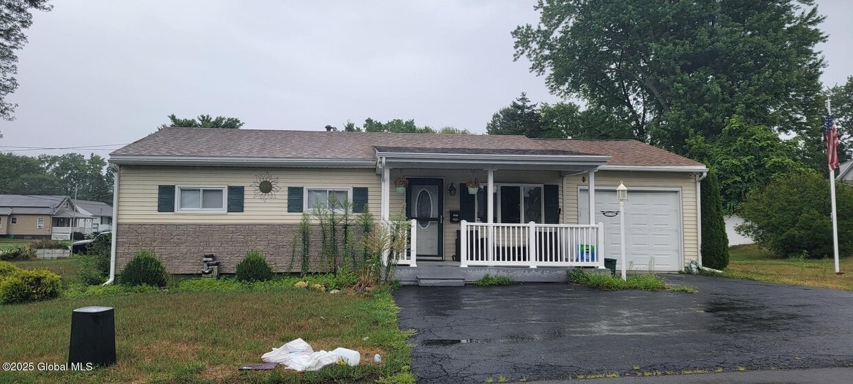 Primary Photo - 3275 Maryvale Dr