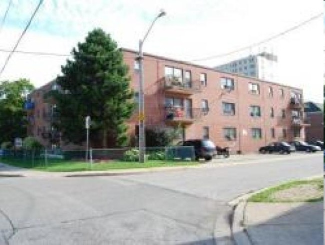 Building Photo - Lakeshore Manor