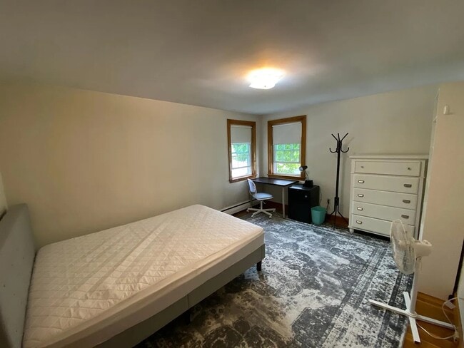 Building Photo - 247 South St