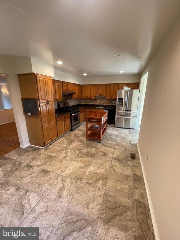 Building Photo - 8461 Millwood Pl