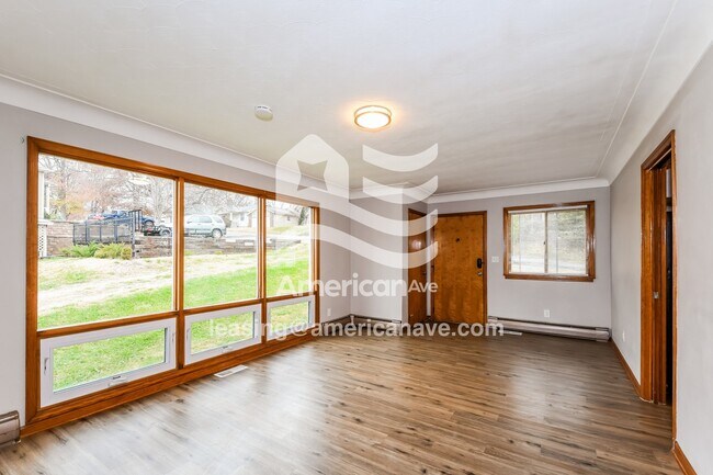 Foto del edificio - 137 Courtland Pl