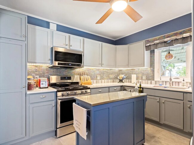 Building Photo - 170 Letchworth Ave