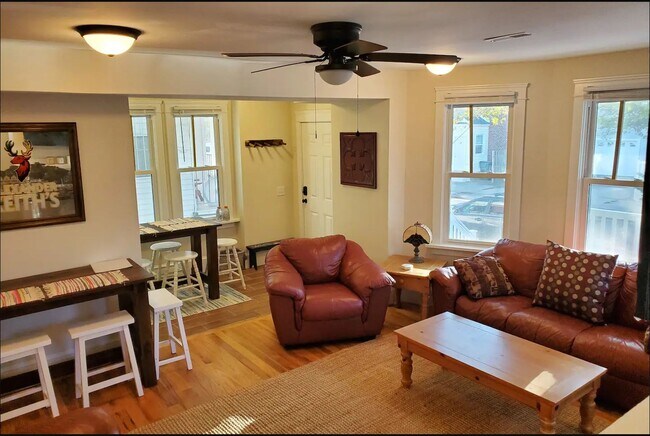 Foto del edificio - 41 S Dover Ave