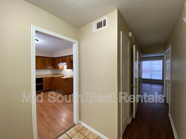 Foto del edificio - 3082 Littlefield Cove