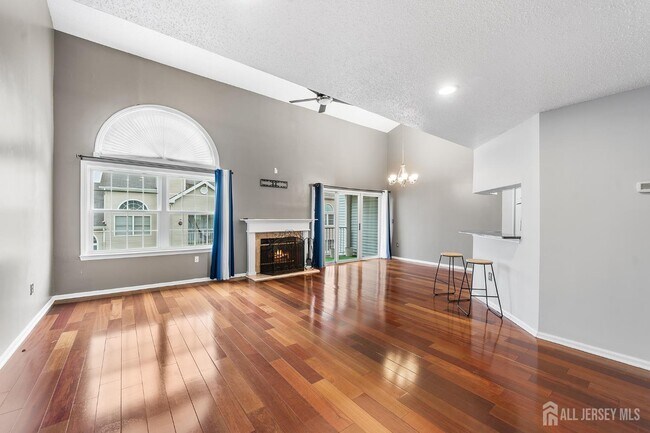 Building Photo - 834 Edpas Rd