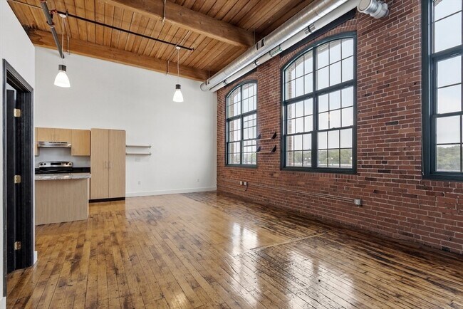 Building Photo - 1 Westinghouse Plaza